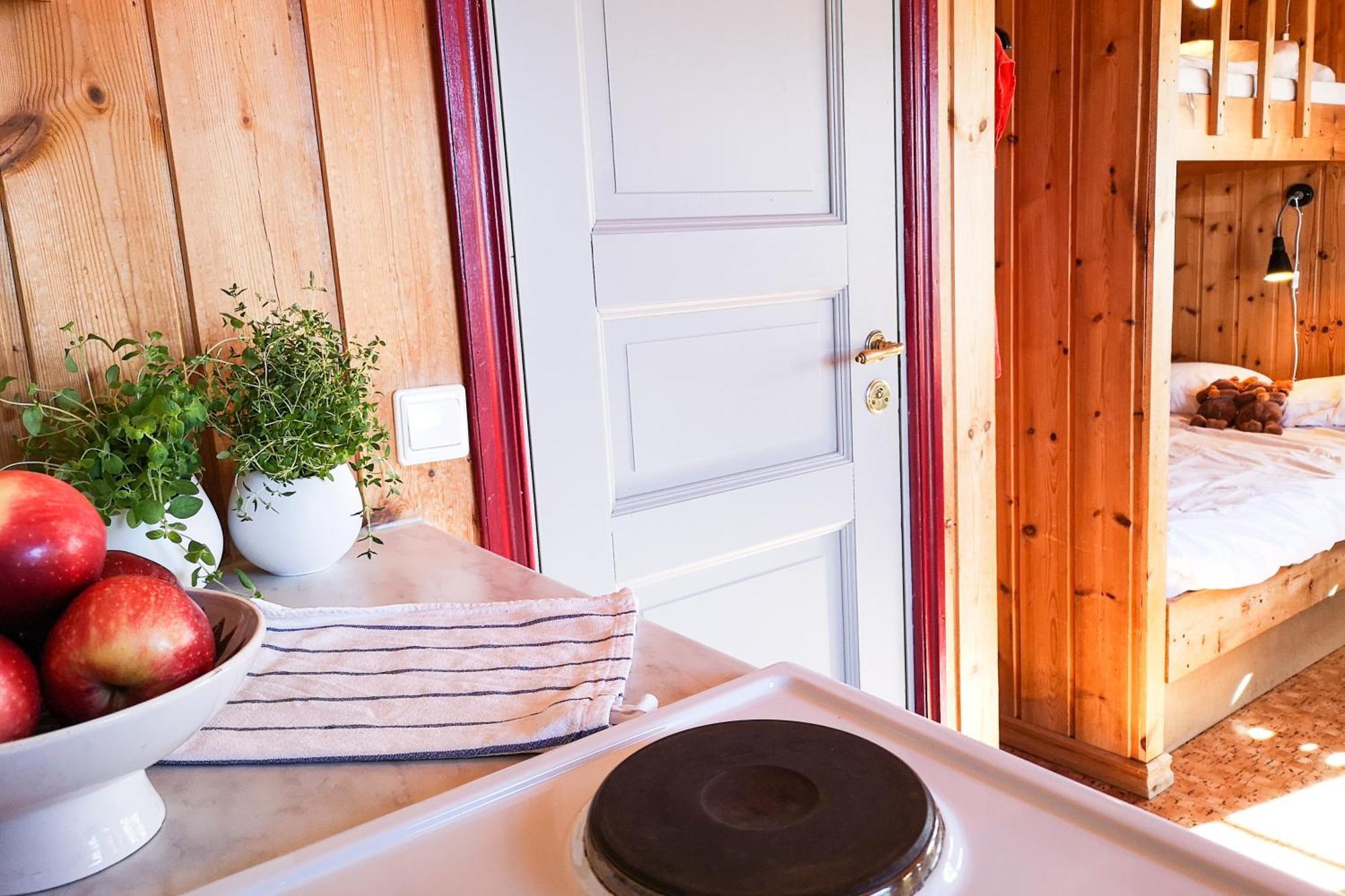 Arjaeng Camping & Stugor Sommarvik Room photo